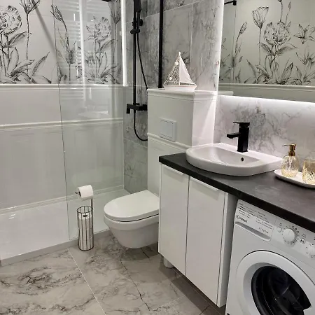 Mazurska 5 *